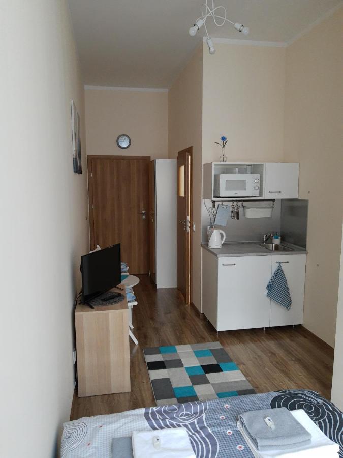 Noclegi Przy Dworcu Pkp Wrocław Buitenkant foto