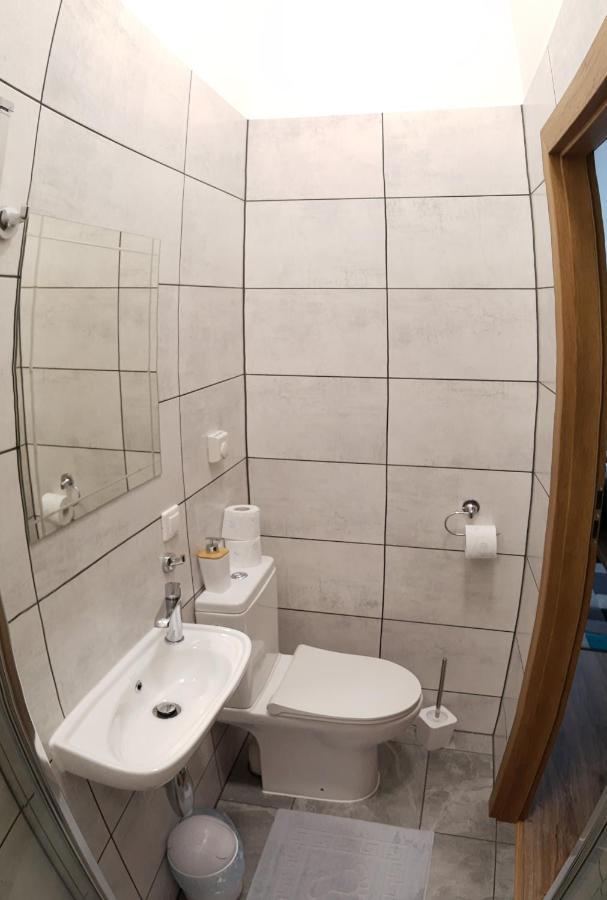 Noclegi Przy Dworcu Pkp Wrocław Buitenkant foto
